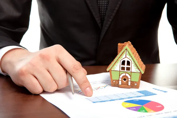 Property Manager in the UK